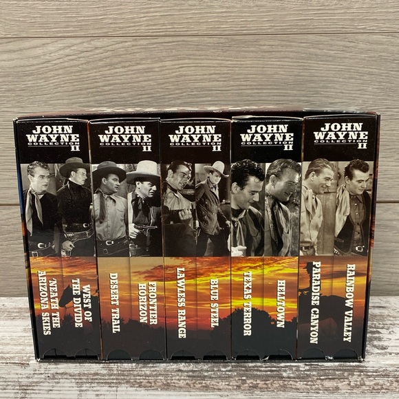 Vintage John Wayne Collection II VHS Set - Picture 2 of 10